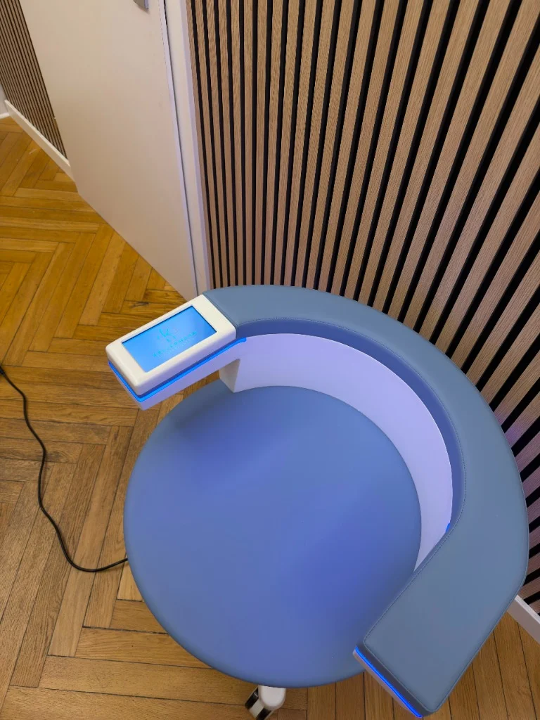 Ergonomischer Emsella-Behandlungsstuhl bei Kellermann Medical